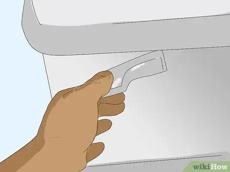 Image intitulée Clean a Stained Toilet Bowl Step 14