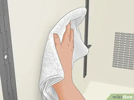 Image intitulée Remove a Fish Smell from a Refrigerator Step 8