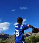lancer un ballon de football américain