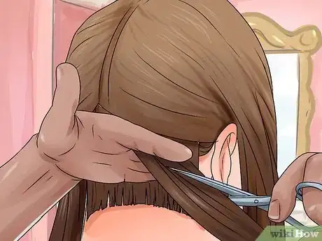 Image intitulée Cut the Back of a Bob Haircut Step 7