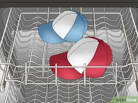 Image intitulée Clean Baseball Hats with a Dishwasher Step 3