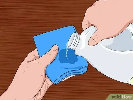 Image intitulée Clean Couch Cushions Step 25