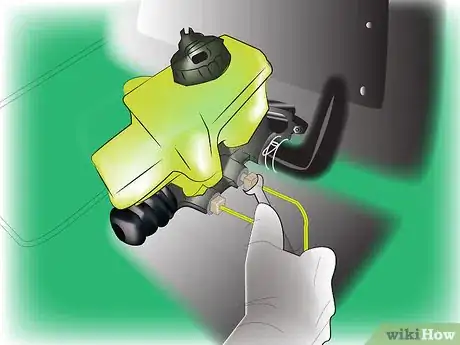 Image intitulée Fix a Brake Fluid Leak Step 34