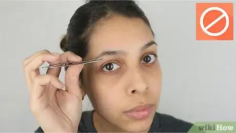 Image intitulée Make Eyebrows Grow Step 2