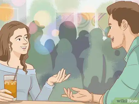 Image intitulée Start a Conversation with a Girl in a Club Step 7