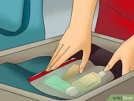 Image intitulée Go Through Airport Security Smoothly Step 6