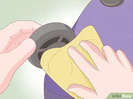 Image intitulée Replace Luggage Wheels Step 1