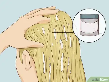 Image intitulée Go from Black Hair to Bright Blonde Step 22
