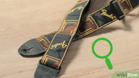 Image intitulée Put a Strap On a Guitar Step 1