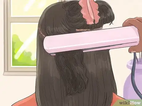 Image intitulée Straighten Thick, Curly Hair Without Damaging It Step 11
