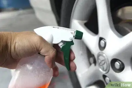 Image intitulée Remove Brake Dust from Aluminum Wheels Step 12