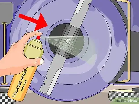 Image intitulée Stop Grass Buildup Under Any Lawn Mower Deck Step 4