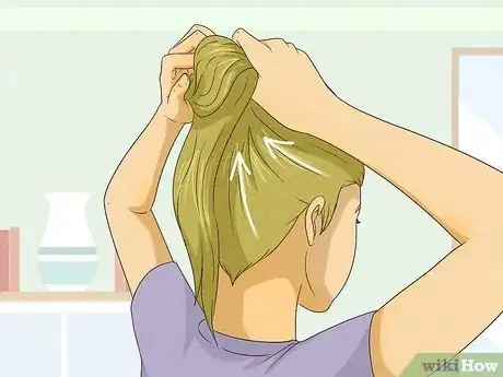 Image intitulée Cut Bangs Step 19