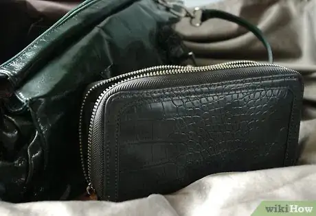 Image intitulée Wallet of course Step 1