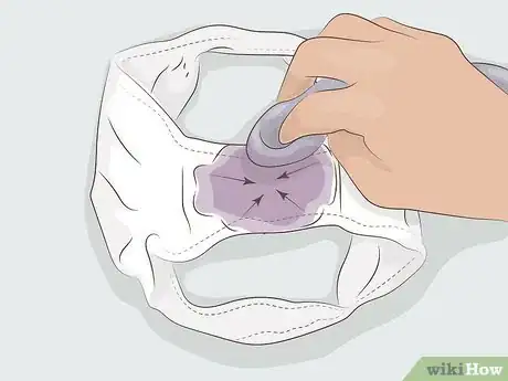 Image intitulée Remove Blood from Your Underwear After Your Period Step 9
