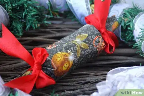 Image intitulée Make Christmas Crackers Final