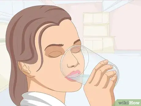 Image intitulée Treat a Retinol Burn Step 12