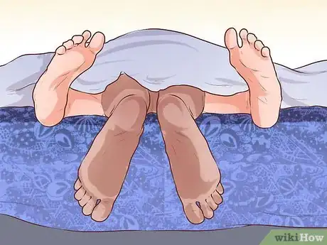 Image intitulée Make a Move on a Girl Step 12
