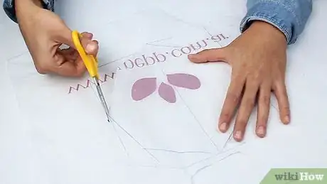 Image intitulée Make a Parachute Step 1