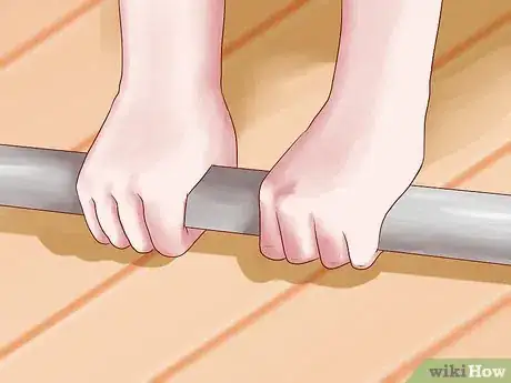 Image intitulée Do a Deadlift Step 4