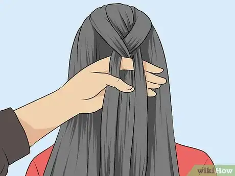 Image intitulée Start a French Braid Step 7