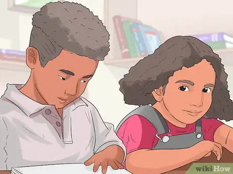 Image intitulée Tell if a Guy in Middle School Likes You Step 2