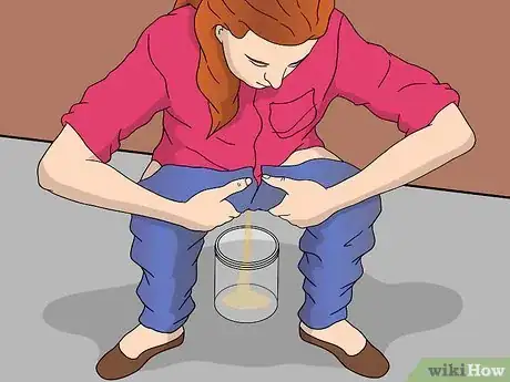 Image intitulée Pee Outside as a Woman Step 10