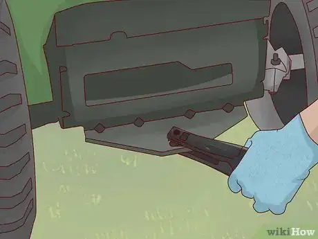 Image intitulée Jump Start a Lawn Mower Step 11