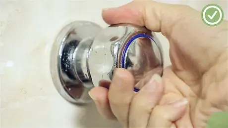 Image intitulée Replace Shower Knobs Step 19