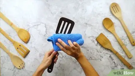 Image intitulée Clean and Disinfect Wooden Cooking Utensils Step 3