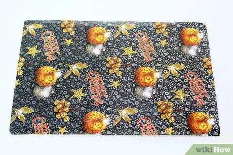 Image intitulée Make Christmas Crackers Step 2