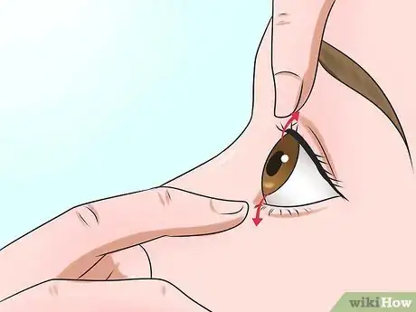 Image intitulée Remove Contact Lenses Step 5