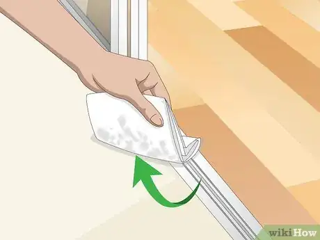 Image intitulée Clean Sliding Glass Door Tracks Step 4