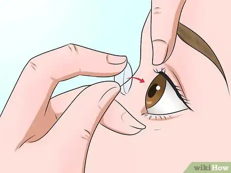 Image intitulée Remove Contact Lenses Step 6