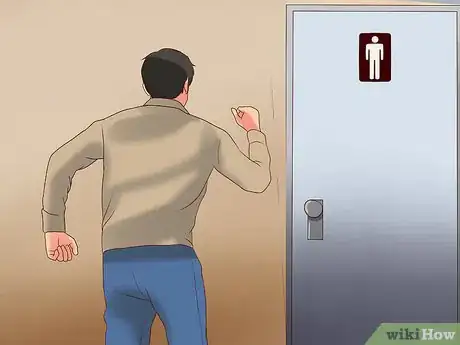 Image intitulée Hide That You Peed Your Pants Step 4