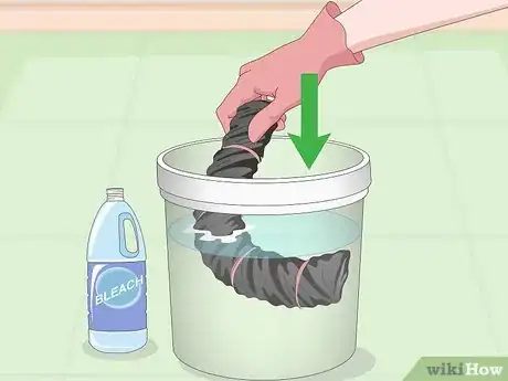 Image intitulée Tie Dye with Bleach Step 10