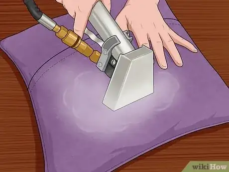 Image intitulée Clean Couch Cushions Step 16