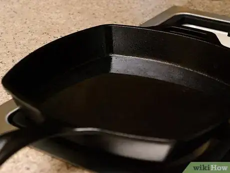 Image intitulée Care for a Cast Iron Skillet Step 14