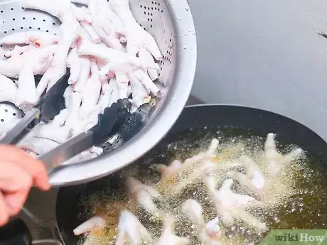 Image intitulée Cook Chicken Feet Step 7