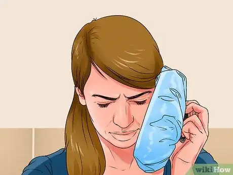 Image intitulée Take Away the Pain of New or Tightened Braces Step 3