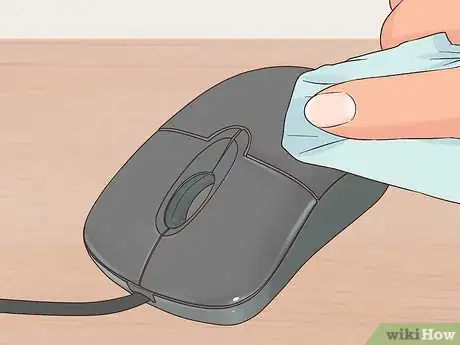 Image intitulée Clean a Computer Mouse Step 13