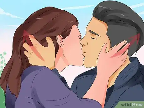 Image intitulée Kiss Passionately Without Tongue Step 10