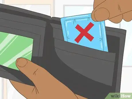 Image intitulée Hide a Condom Step 6