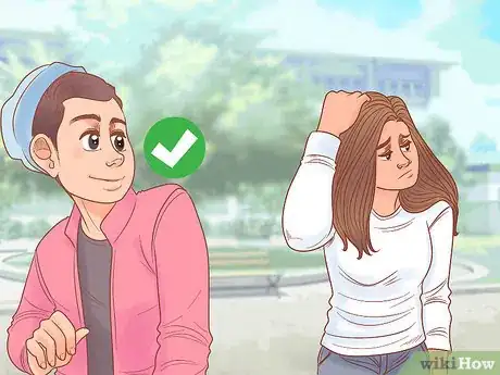 Image intitulée Tell if a Girl in Your Class Likes You (High School) Step 17