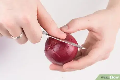 Image intitulée Peel Plums Step 6