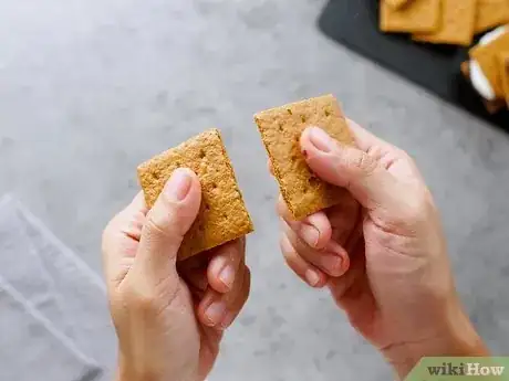 Image intitulée Make Smores in a Microwave Step 7