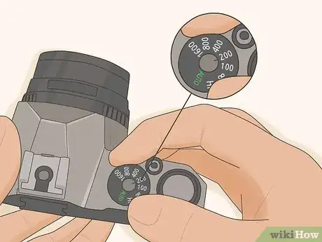 Image intitulée Use Almost Any 35mm Film Camera Step 11