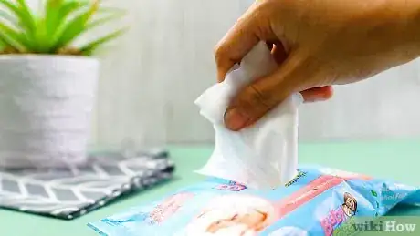 Image intitulée Clean Food Coloring off Skin Step 23