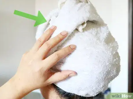Image intitulée Use Vitamin E Oil for Hair Step 7