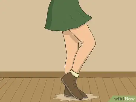 Image intitulée Dance a Basic Step in Salsa Step 3